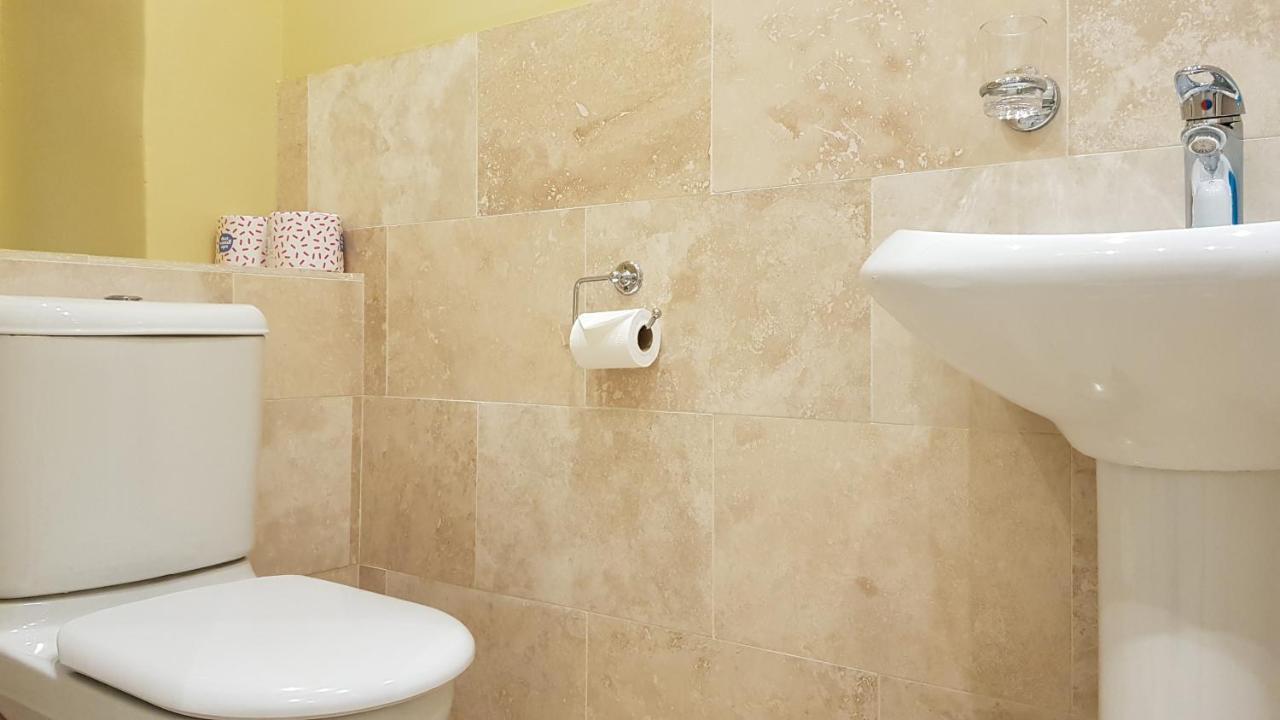 Gorgeous Central Edinburgh 3-Bedroom Apartment מראה חיצוני תמונה