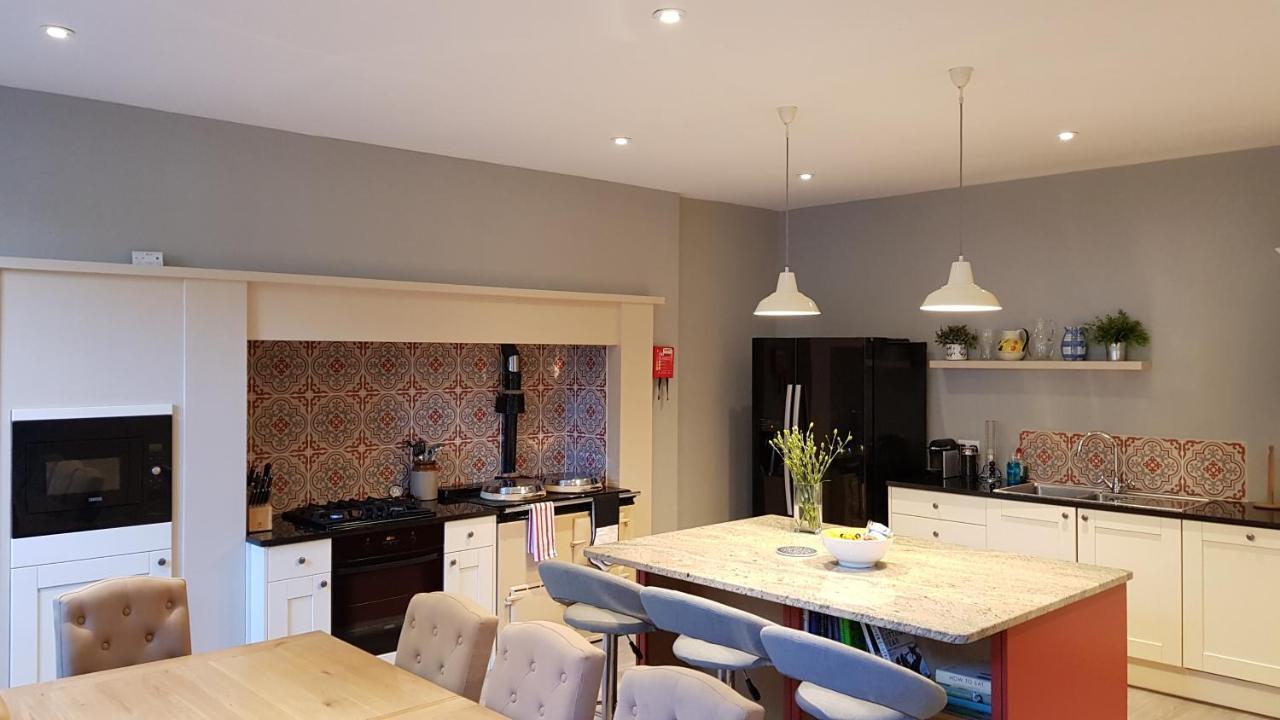 Gorgeous Central Edinburgh 3-Bedroom Apartment מראה חיצוני תמונה