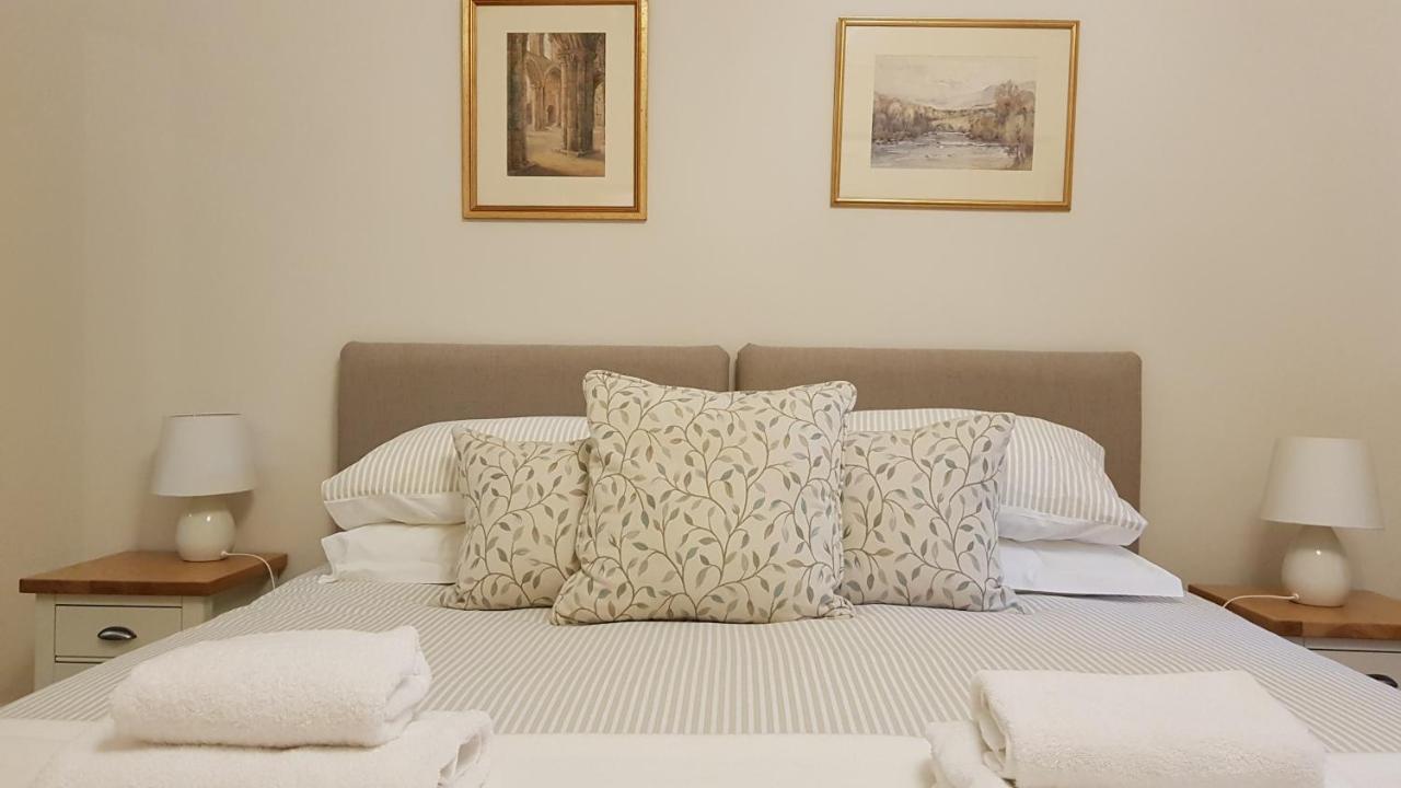 Gorgeous Central Edinburgh 3-Bedroom Apartment מראה חיצוני תמונה