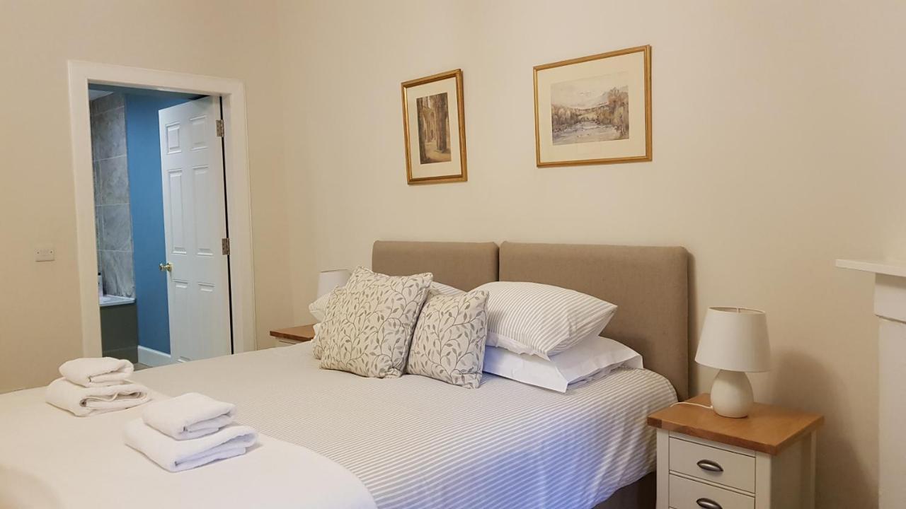 Gorgeous Central Edinburgh 3-Bedroom Apartment מראה חיצוני תמונה