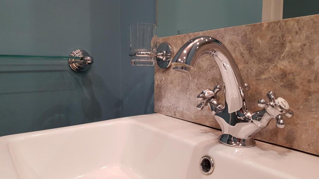 Gorgeous Central Edinburgh 3-Bedroom Apartment מראה חיצוני תמונה